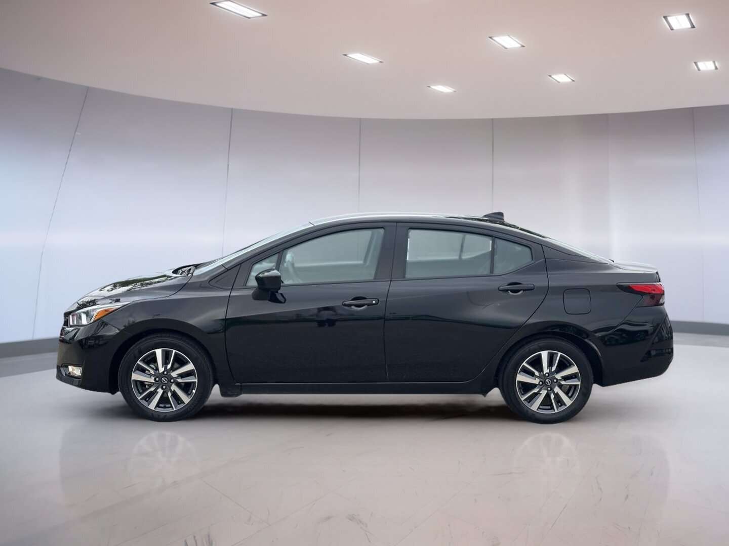 2025 Nissan Versa SV — photo 1