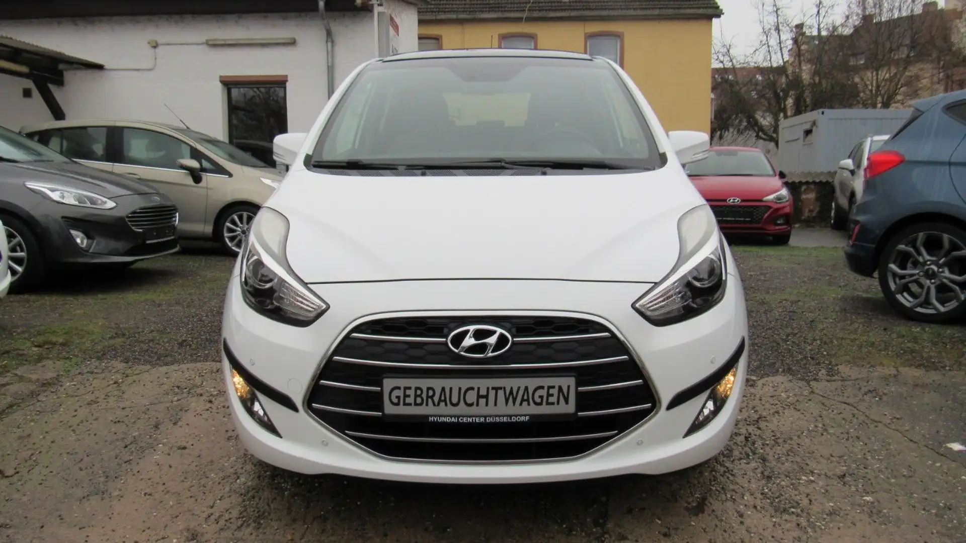 Hyundai iX20 1.6 Space Plus-Paket Automatik*Schiebedach* Weiß - 2