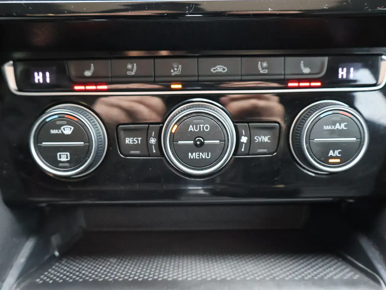 Volkswagen Arteon снимка Volkswagen Arteon