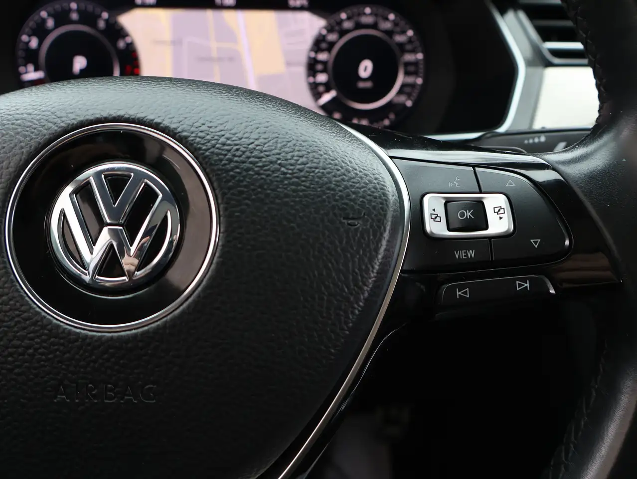 Volkswagen Arteon снимка Volkswagen Arteon