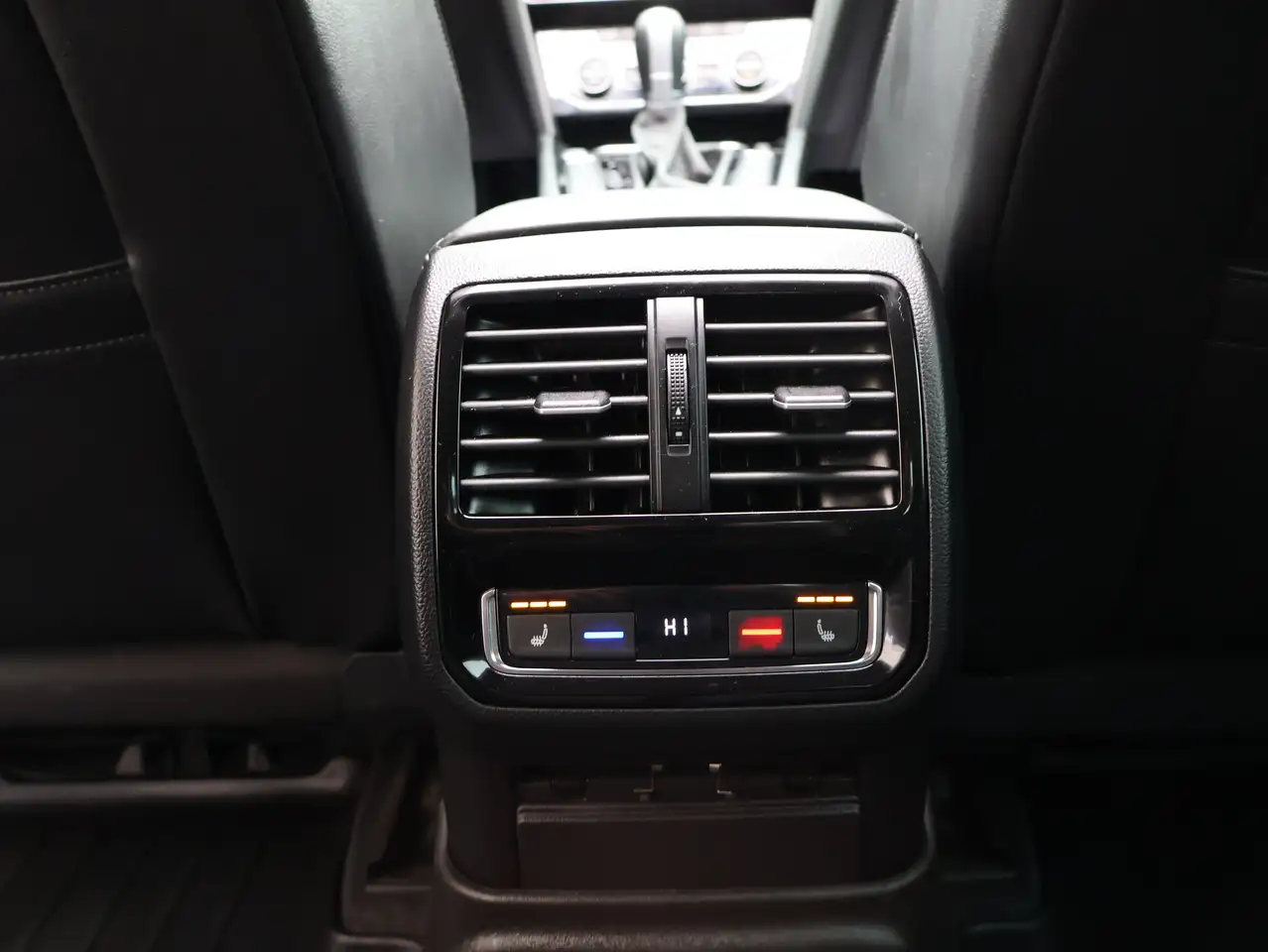 Volkswagen Arteon снимка Volkswagen Arteon
