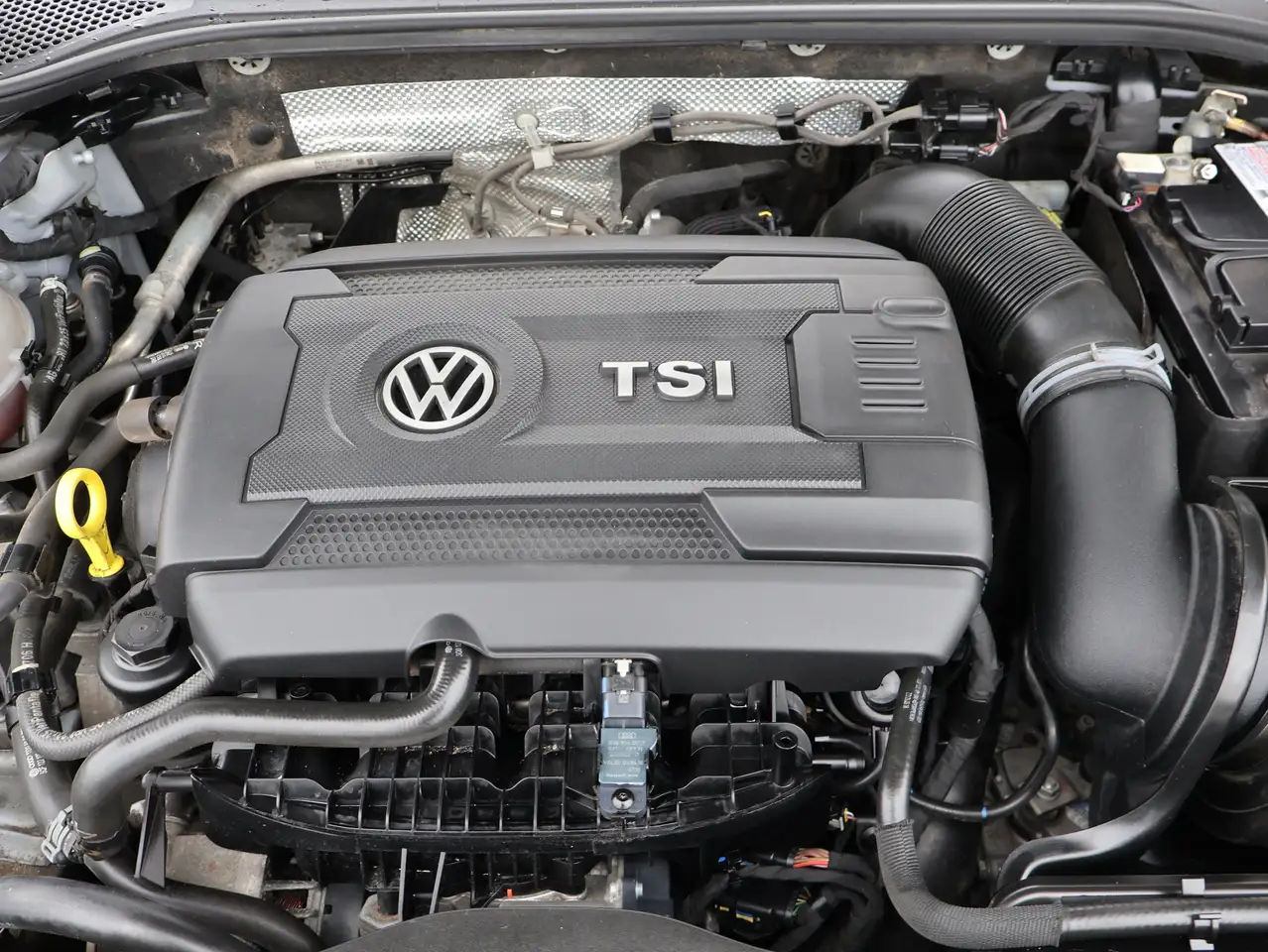 Volkswagen Arteon снимка Volkswagen Arteon