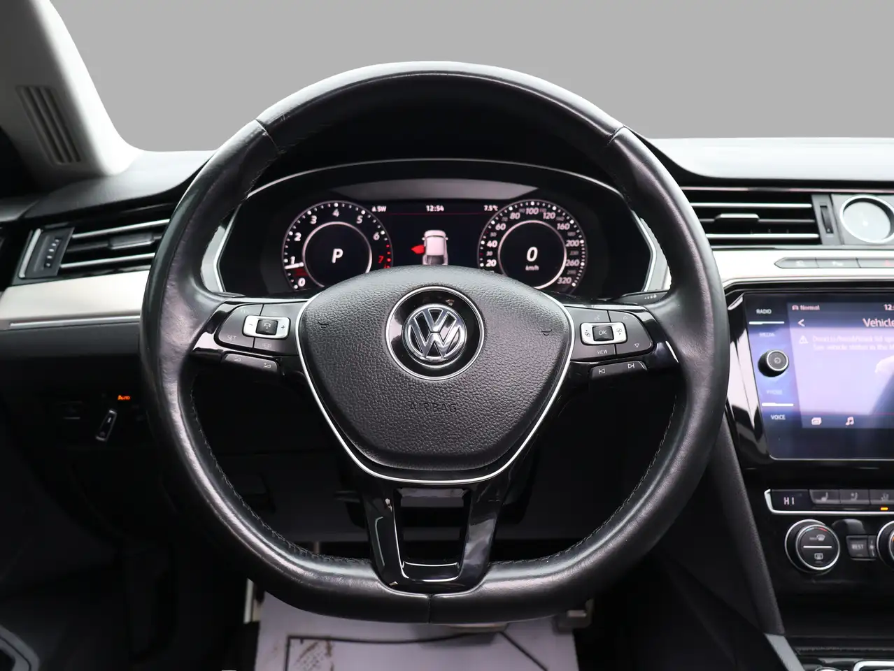 Volkswagen Arteon снимка Volkswagen Arteon