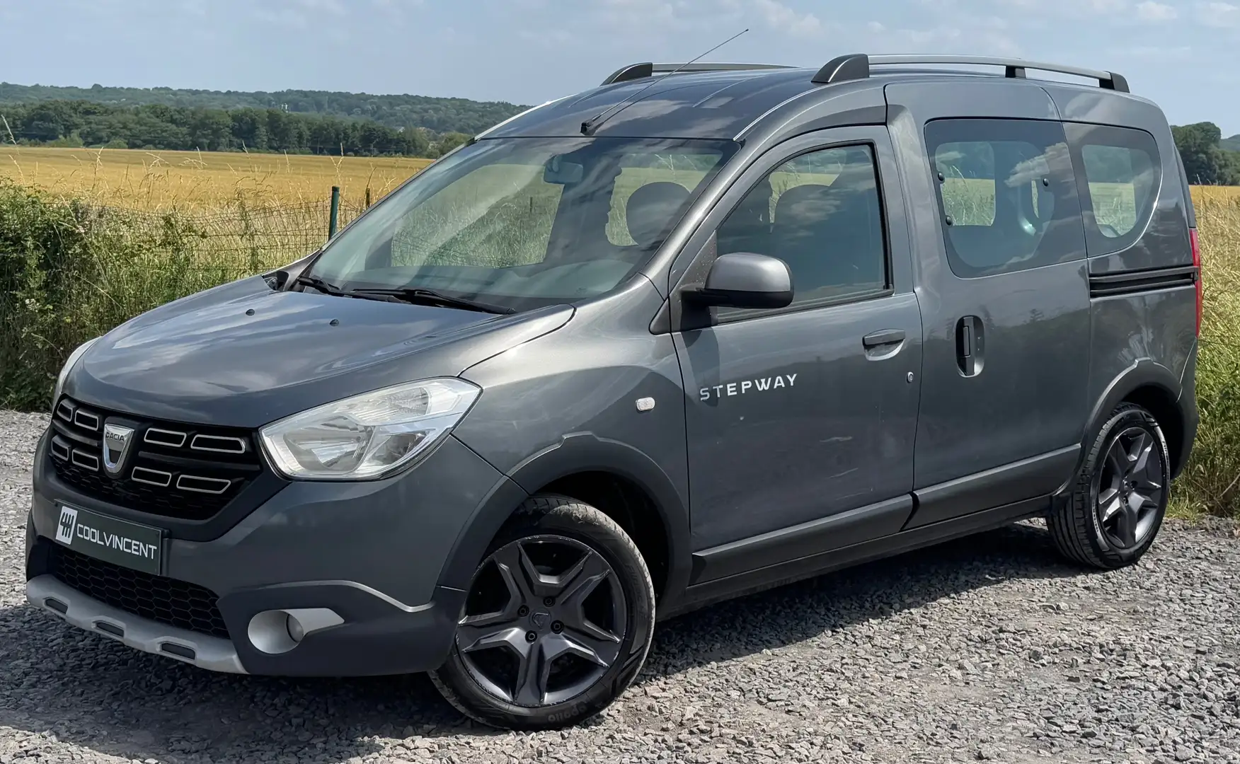 Dacia Dokker Stepway - 1.5 dCi - Semi cuire - Airco - GPS - Gris - 1