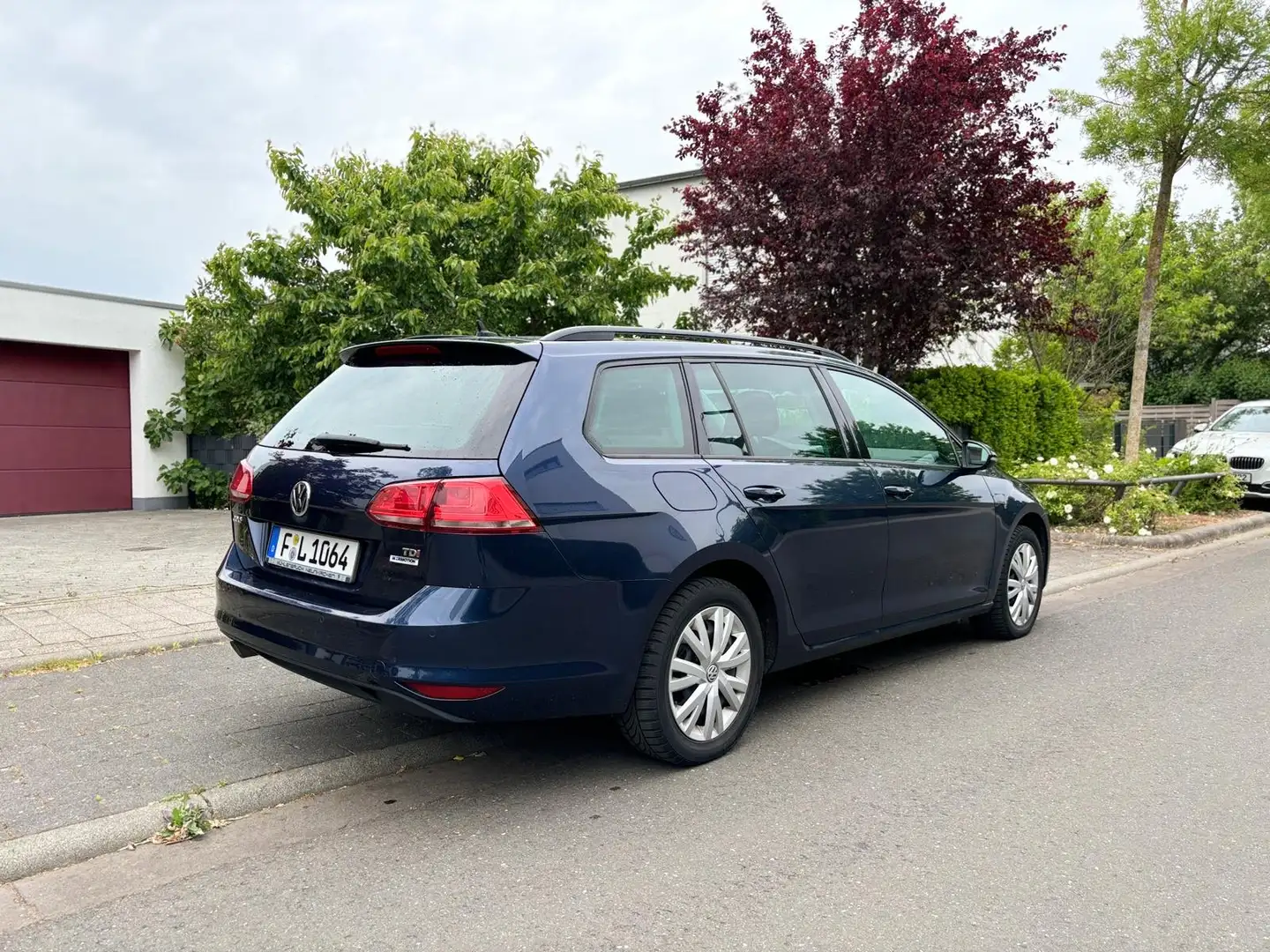 Volkswagen Golf Variant 1.6 TDI DPF BlueMotion Technology DSG Comfortline - 2