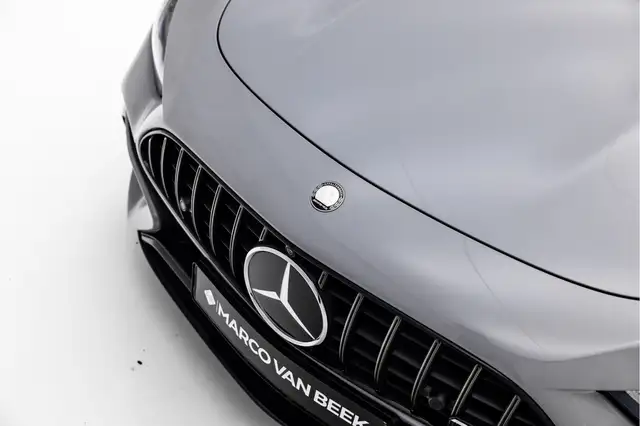 Mercedes-Benz SL view 7