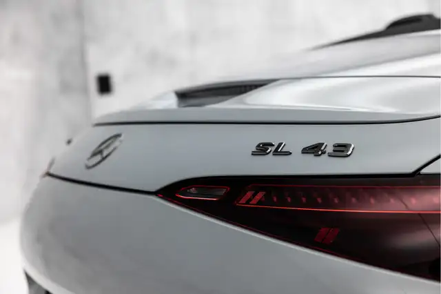 Mercedes-Benz SL view 19