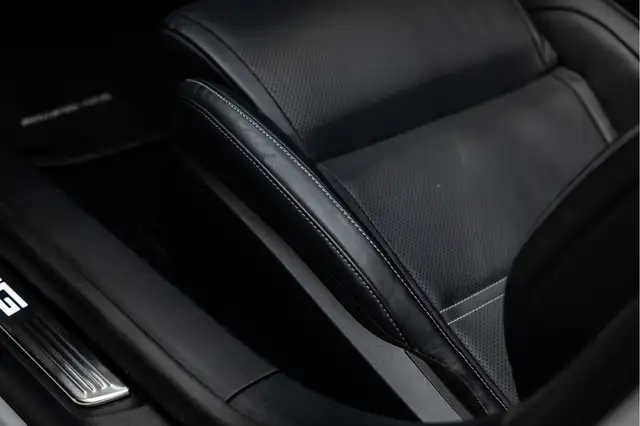 Mercedes-Benz SL view 28