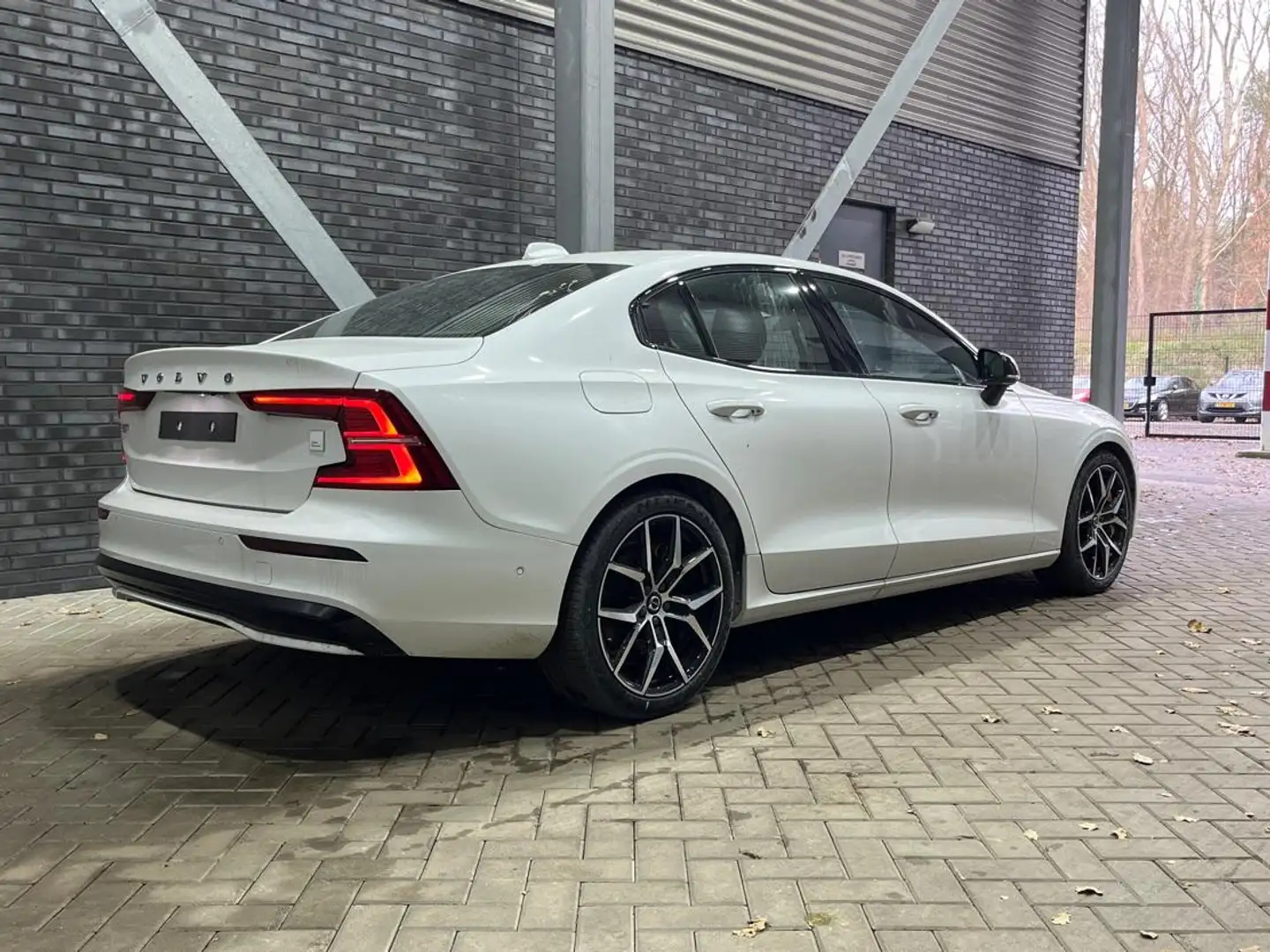 Volvo S60 T8 AWD Polestar Engineered | Bowers&Wilkins | Pano Wit - 2