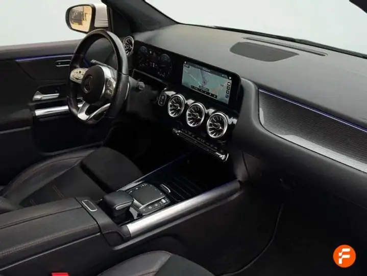Mercedes-Benz GLA 2022, foto 10