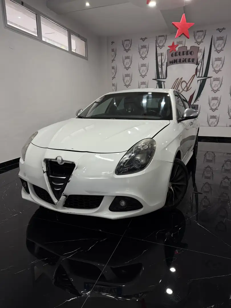 Alfa Romeo Giulietta Giulietta III 2012 1.4 t. Distinctive Gpl 120cv Bianco - 1