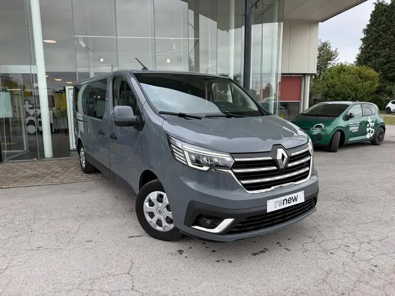 RENAULT Trafic