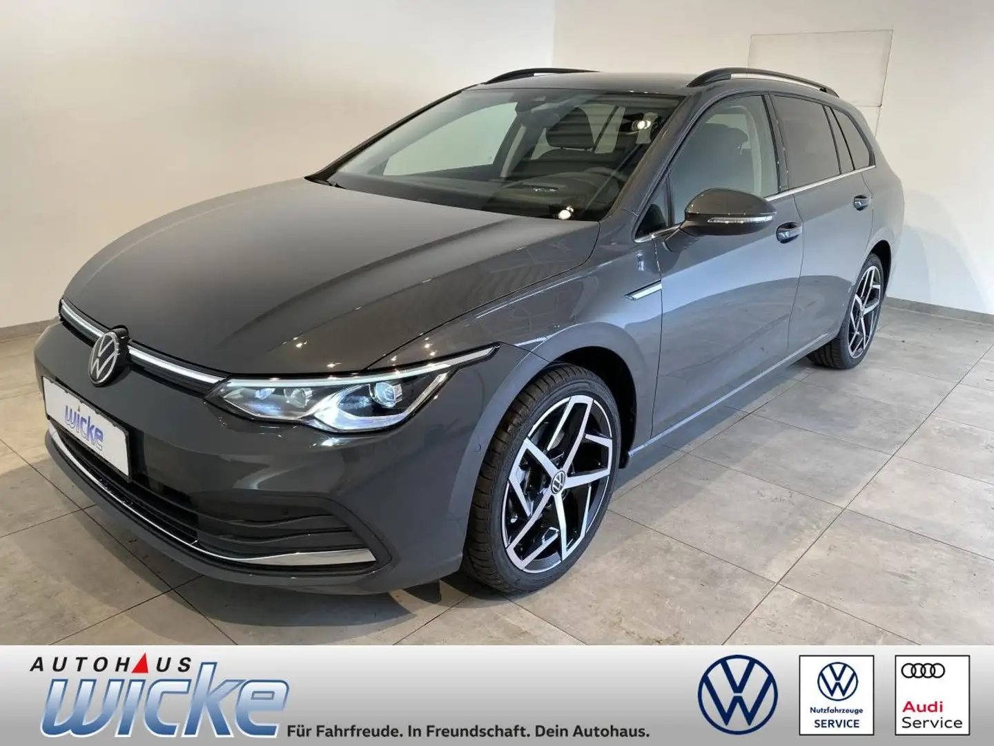 Volkswagen Golf Variant Golf VIII Variant 1.5 eTSI DSG Style NAVI KLIMA HE Grijs - 1