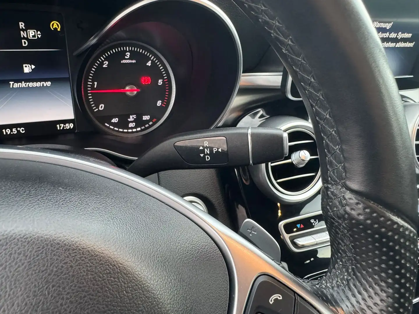 Mercedes-Benz C 250 4Matic AMG Line A-Edition Plus Autom. 204PS 1a TOP Grau - 2