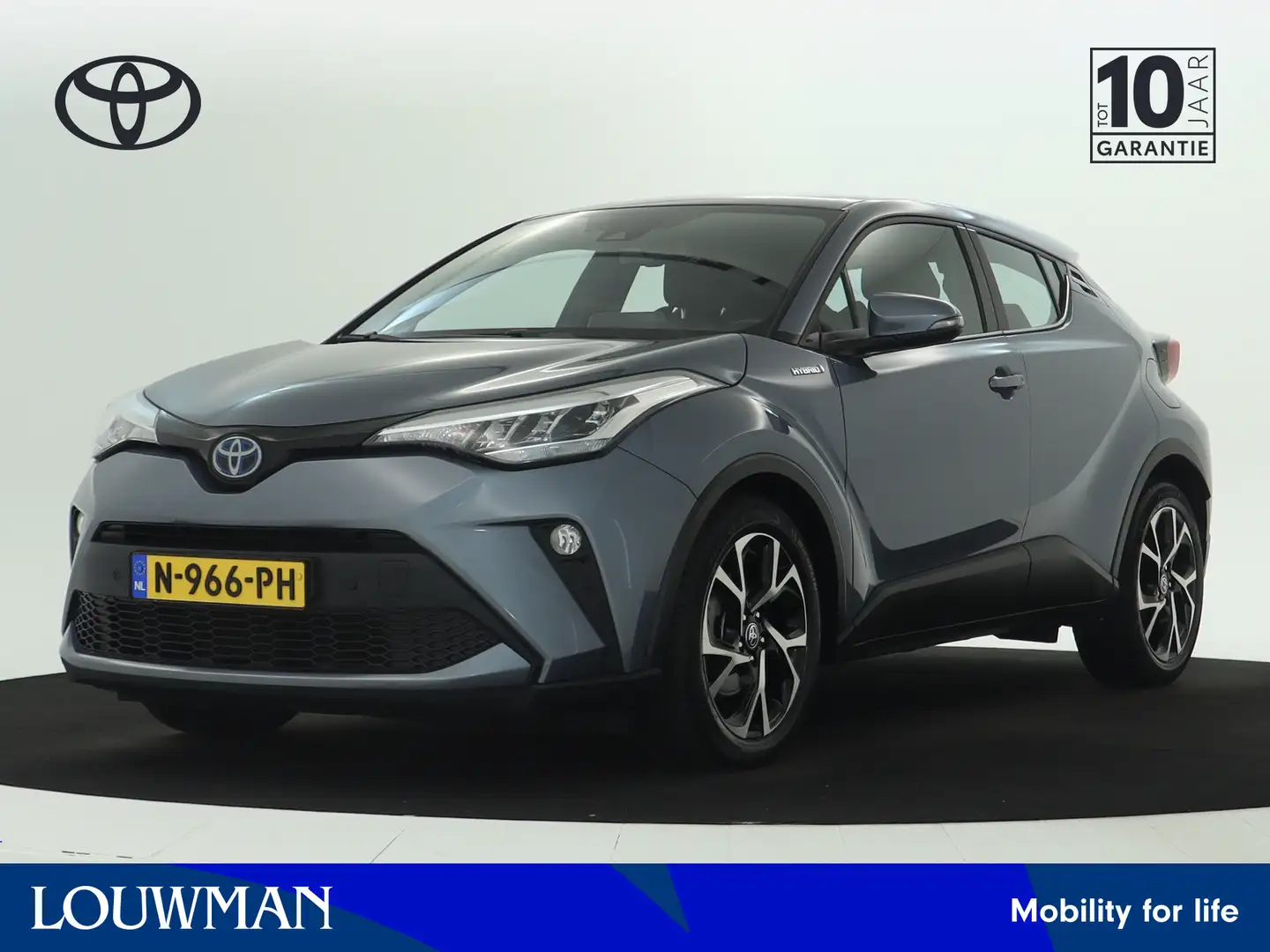 Toyota C-HR 1.8 Hybrid Dynamic Grijs - 1