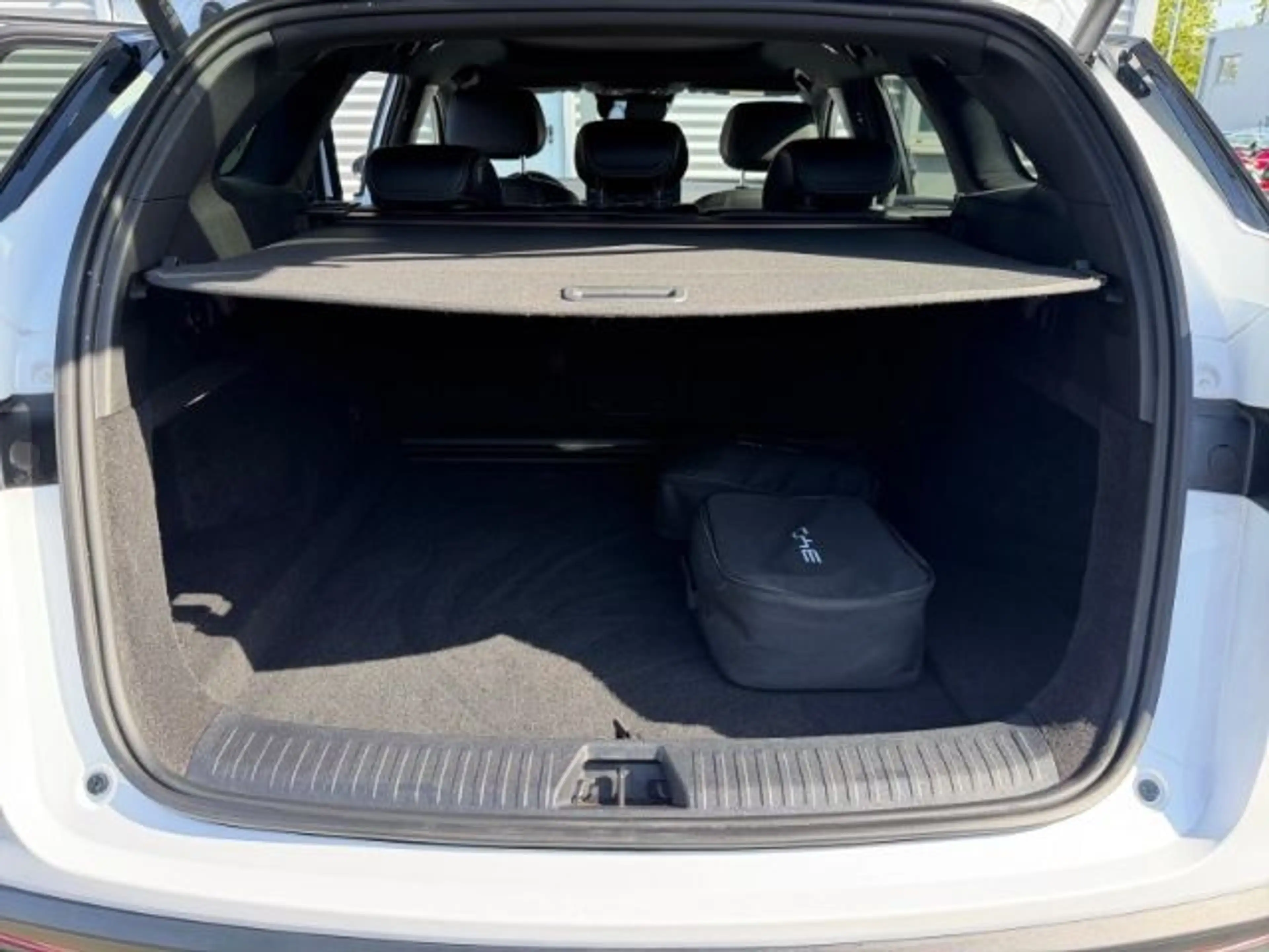 BYD Seal 6 Seal 6 DM-i Touring PHEV 156 1.5 Comfort (156 kW — photo 12
