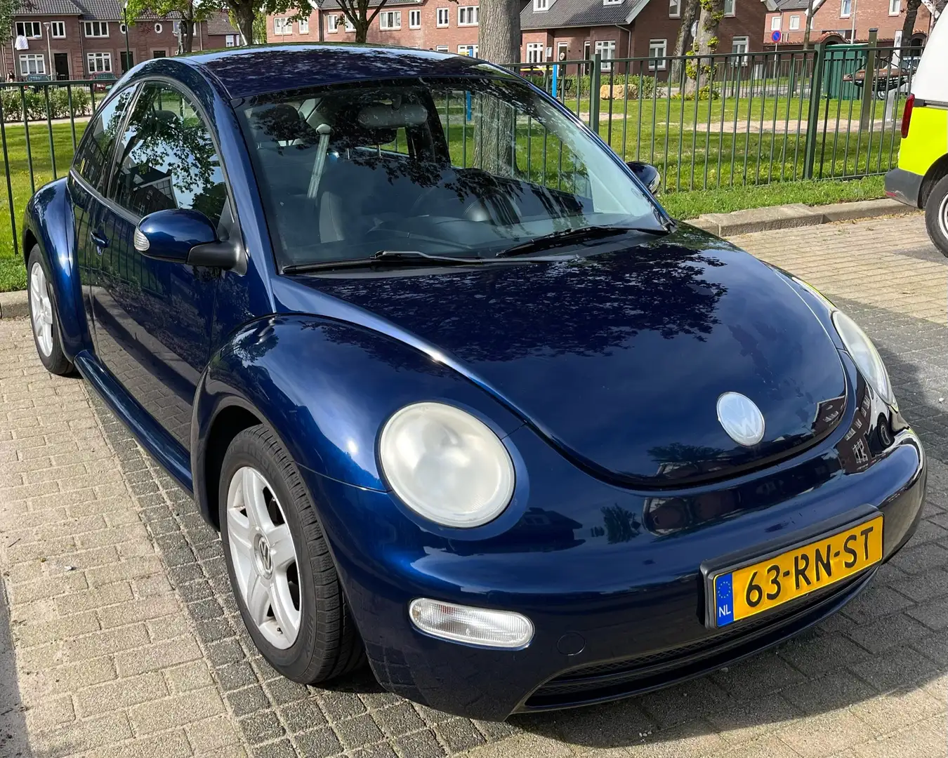 Volkswagen New Beetle 1.6 Niebieski - 1