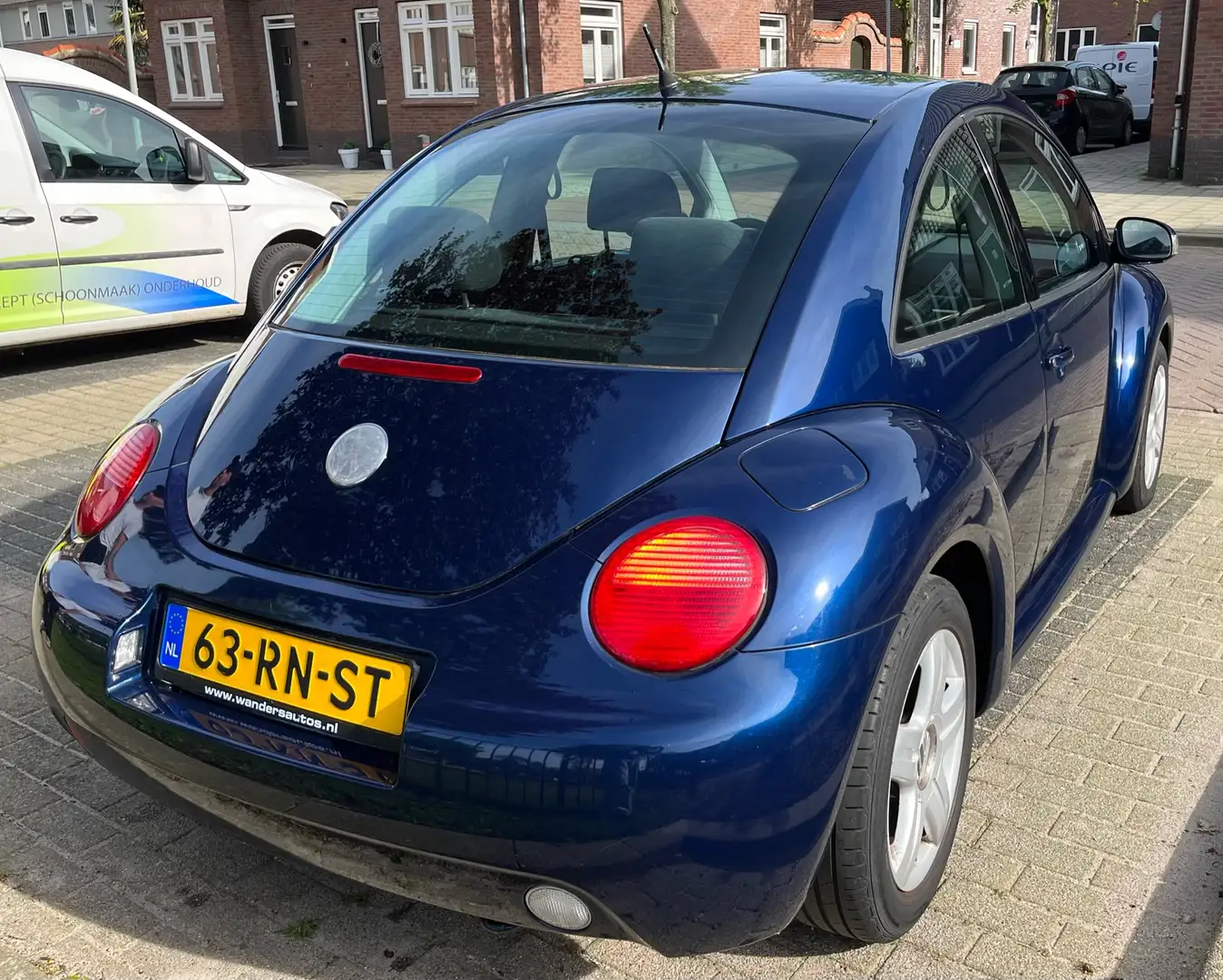 Volkswagen New Beetle 1.6 Blau - 2