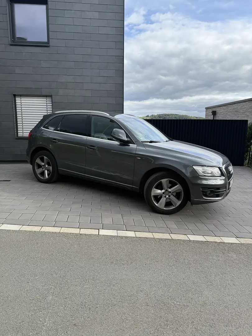 Audi Q5 2.0 TDI (125 kW) quattro Grau - 2