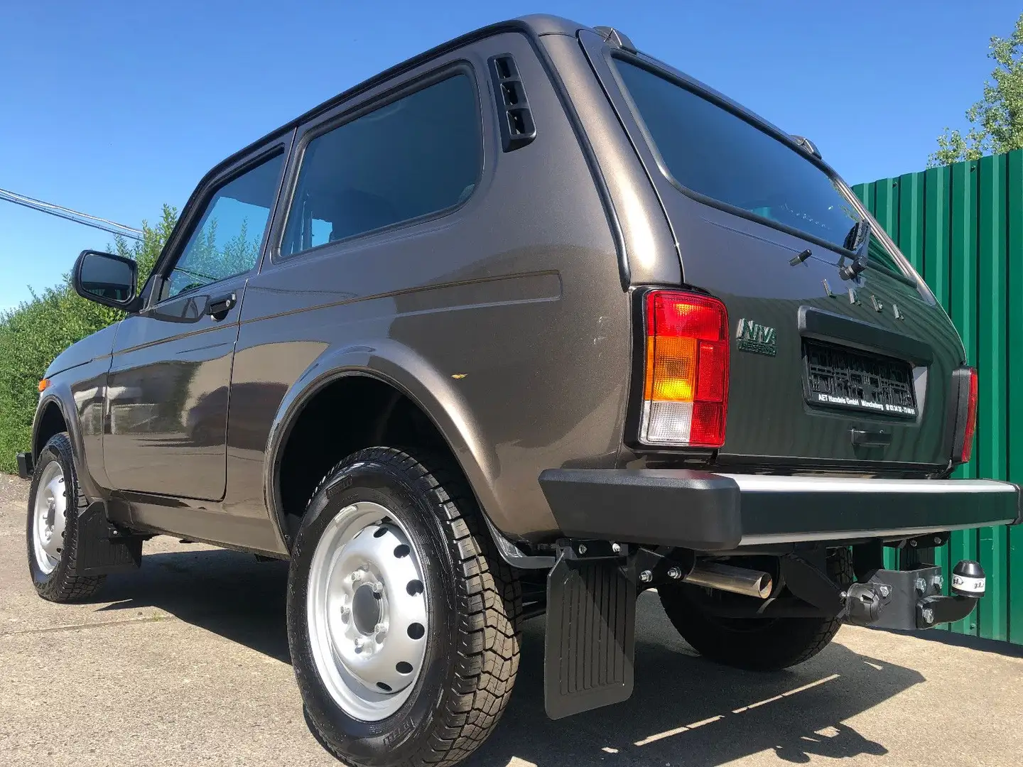 Lada Niva NIVA  LEGEND "NORMA" ROSTSCHUTZ! AHK! GARANTIE! Braun - 1