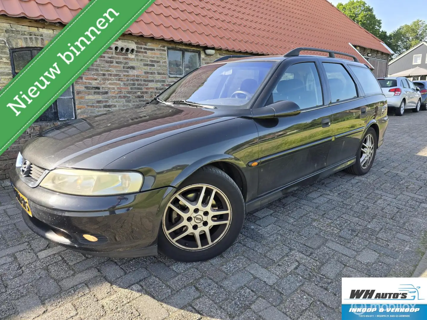 Opel Vectra Wagon 1.8-16V Business Edition Automaat Zwart - 1