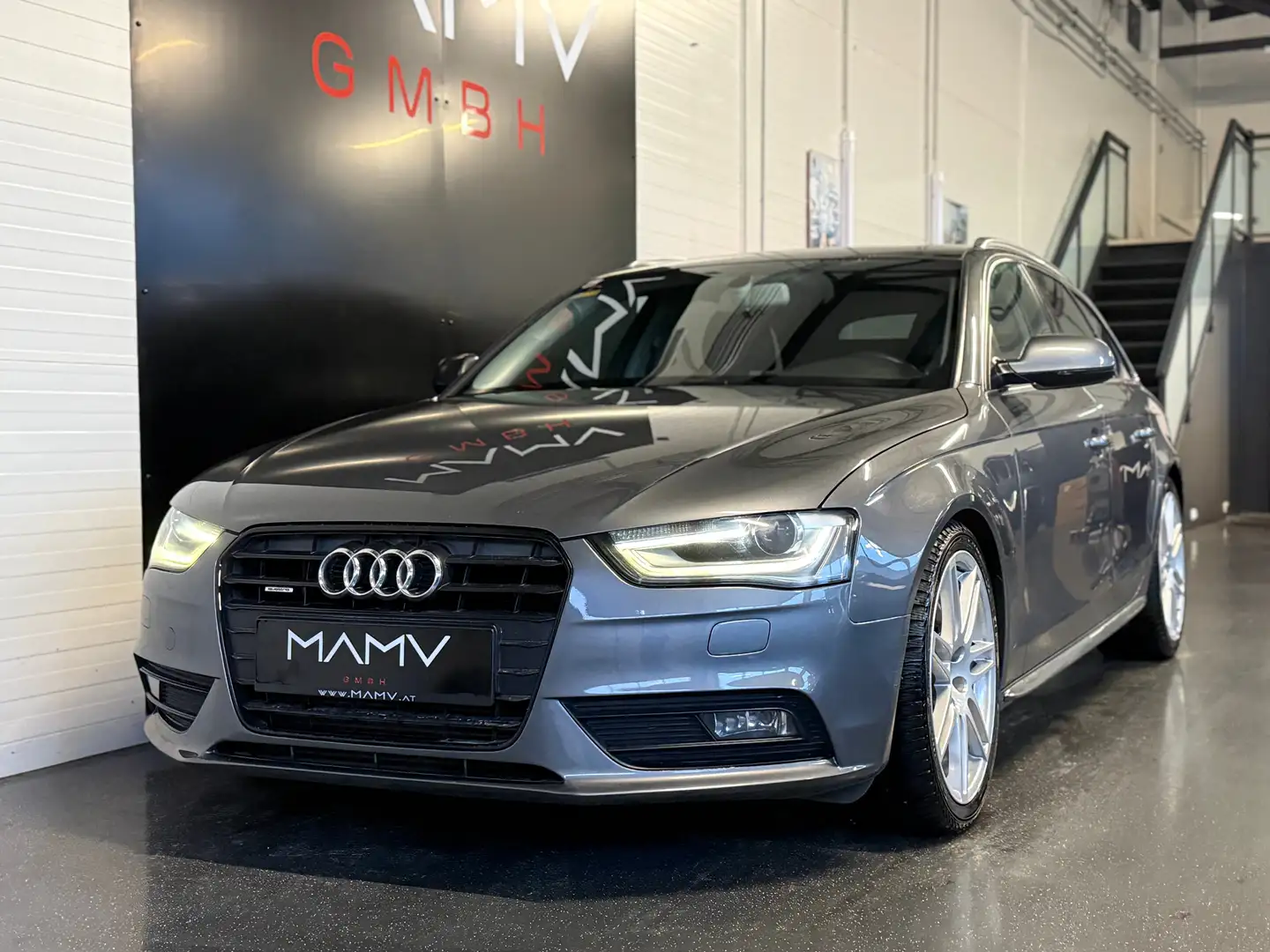 Audi A4 3,0TDI quattro  S-Line Sport Finanzierung Grau - 1