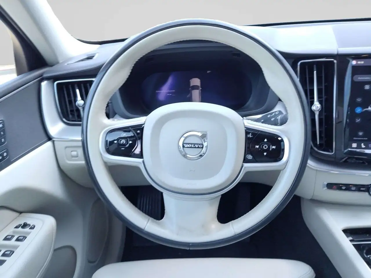 Volvo XC60 B4, миниатюра 13