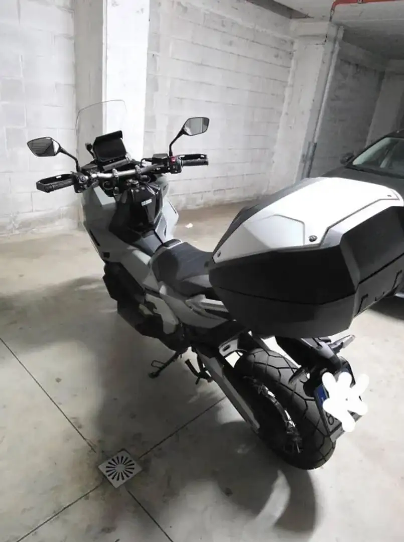 Honda X-ADV Gri - 2