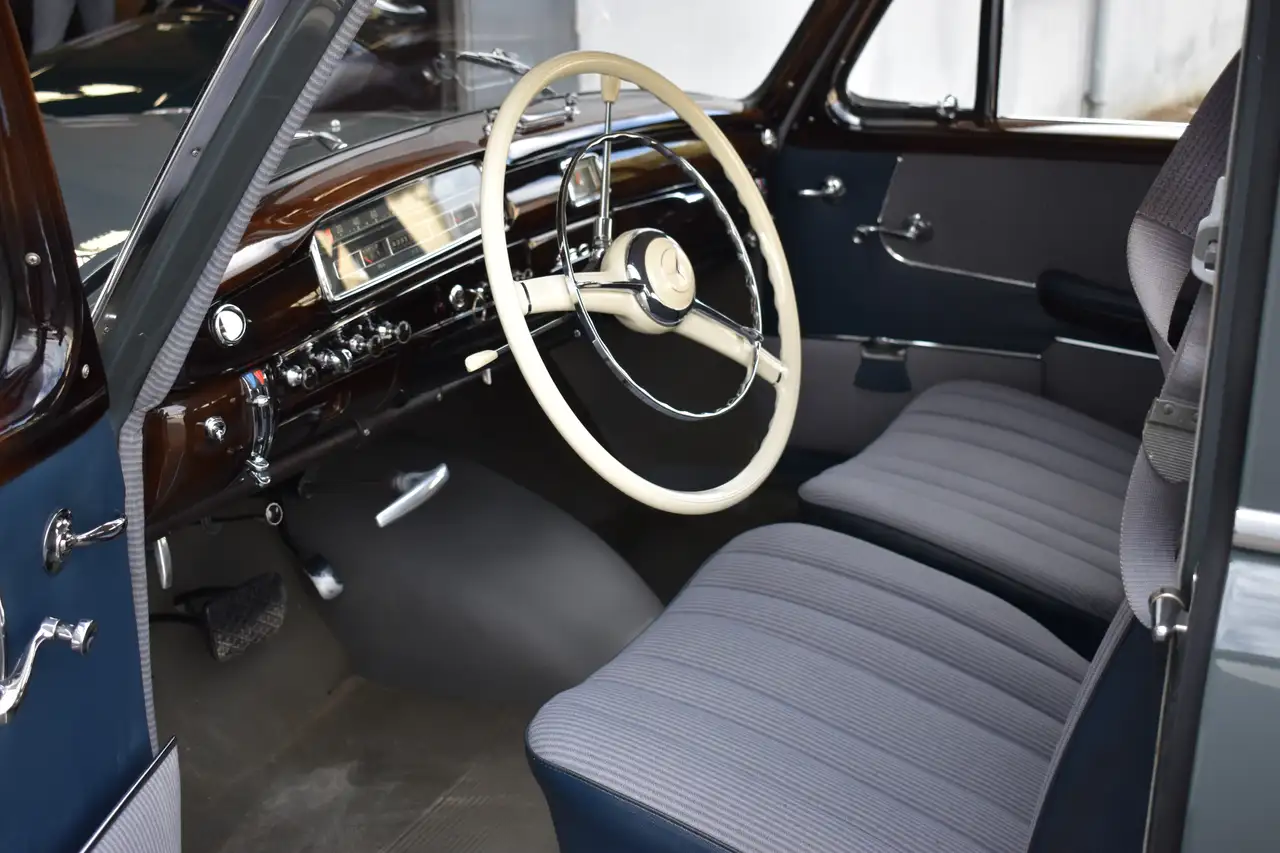 Mercedes-Benz 220 S Ponton, foto 11