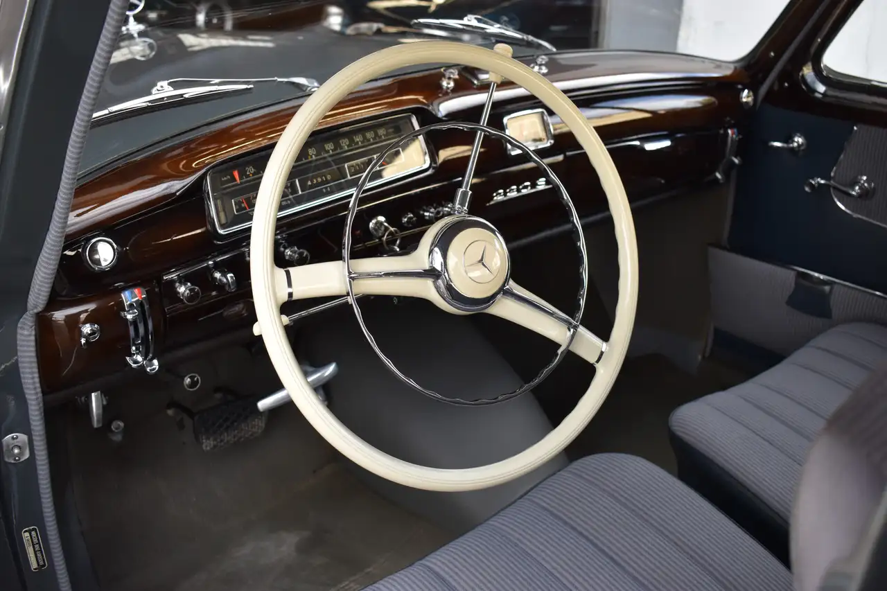 Mercedes-Benz 220 S Ponton, foto 12