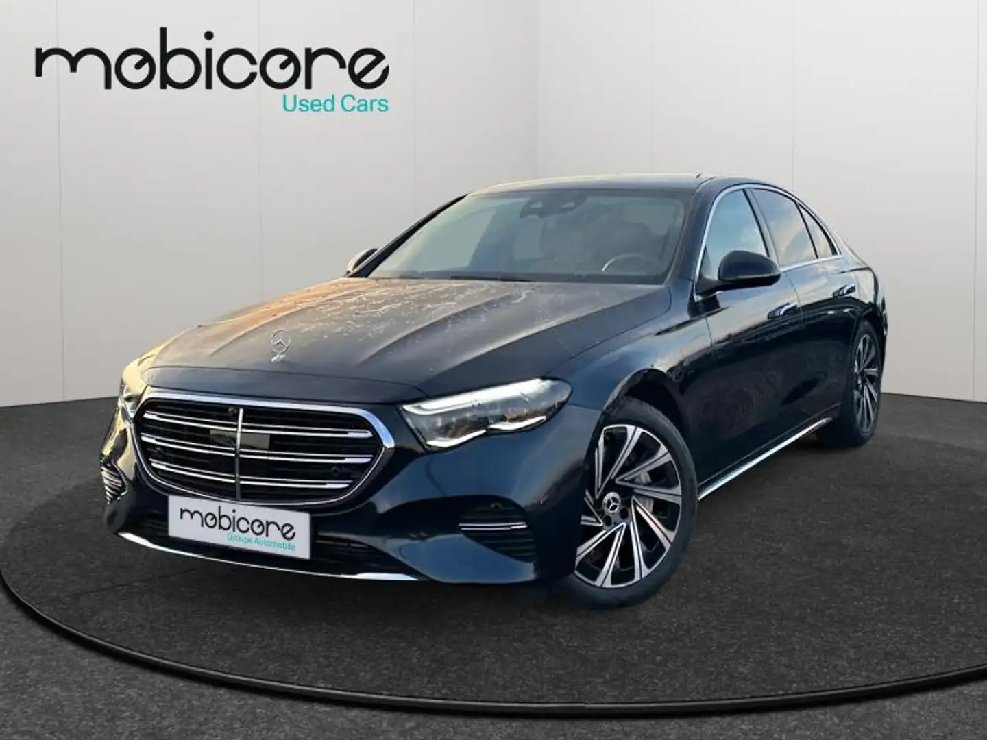 Mercedes-Benz E 220 4MATIC Exclusive Line Full / Diesel Blau - 1