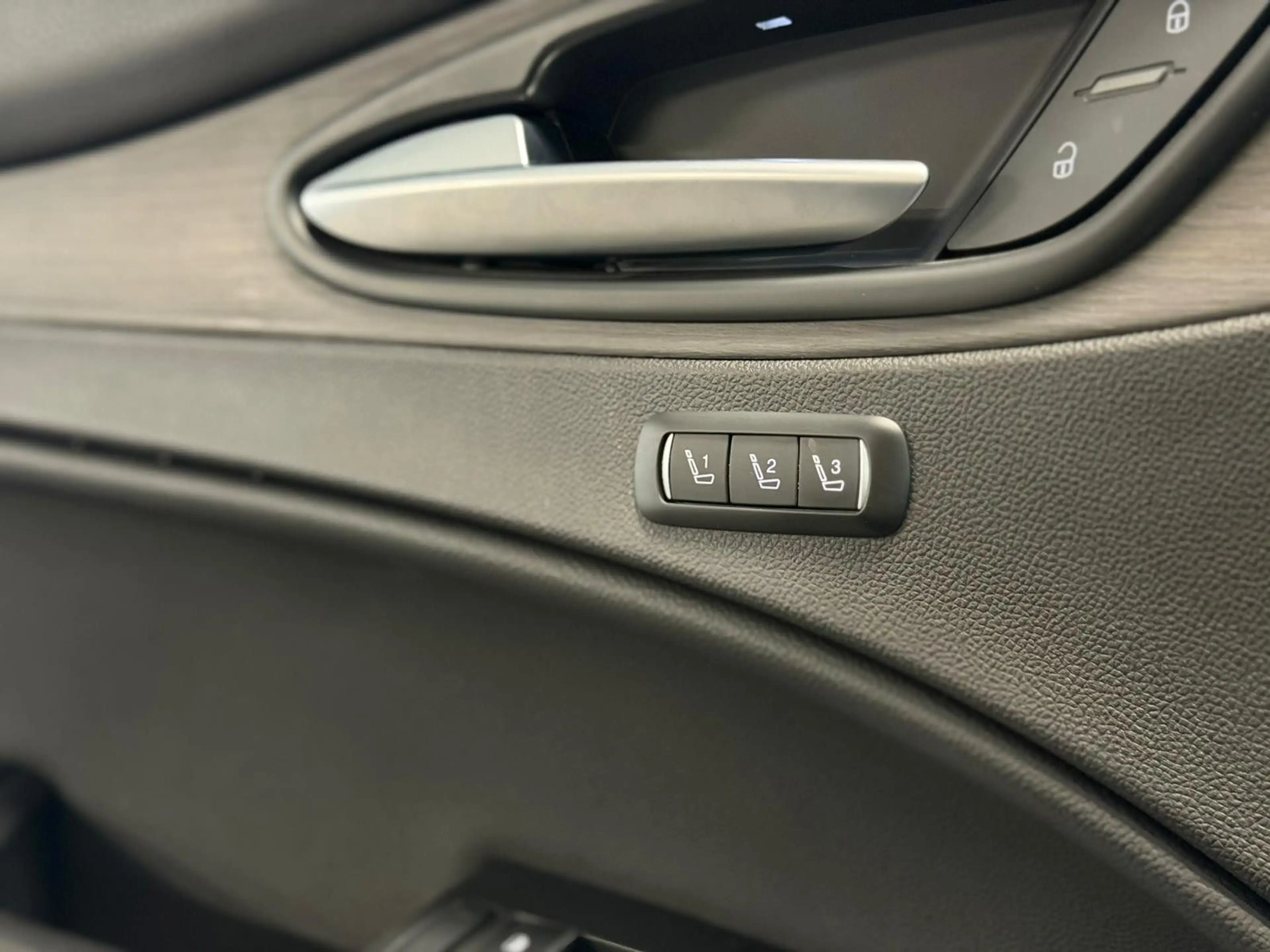 Alfa Romeo Stelvio Ti Q4 MATRIX+MEMO+ACC+KAM+TOTW+CARPLAY — photo 8