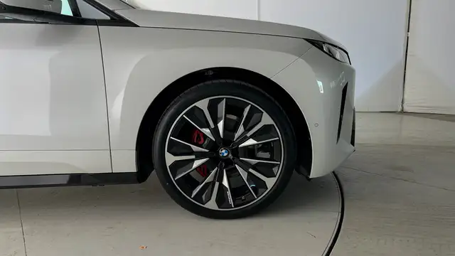 BMW iX xDrive45 Ansicht 7