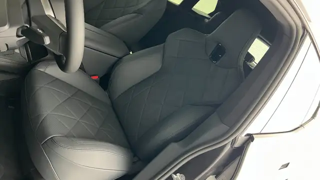 BMW iX xDrive45 Ansicht 17