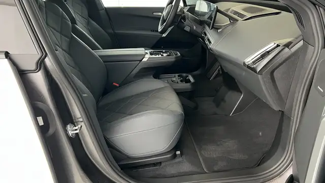 BMW iX xDrive45 Ansicht 5