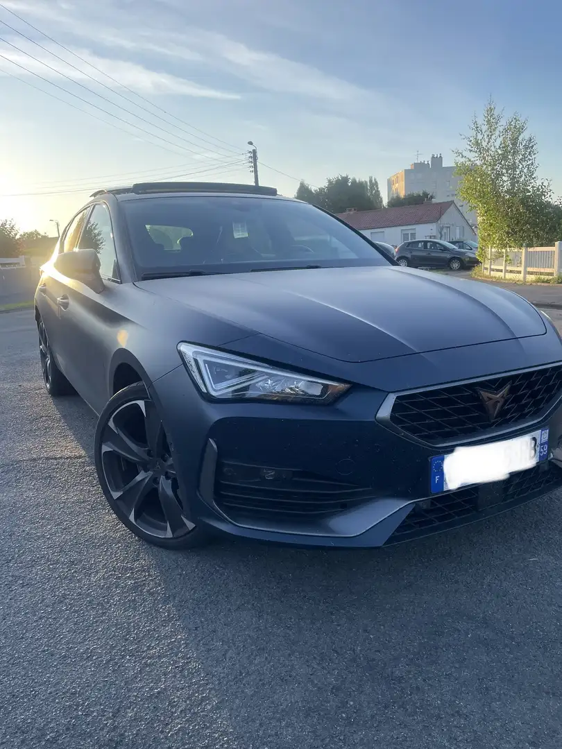 CUPRA Leon E-Hybrid 245 Bleu - 1