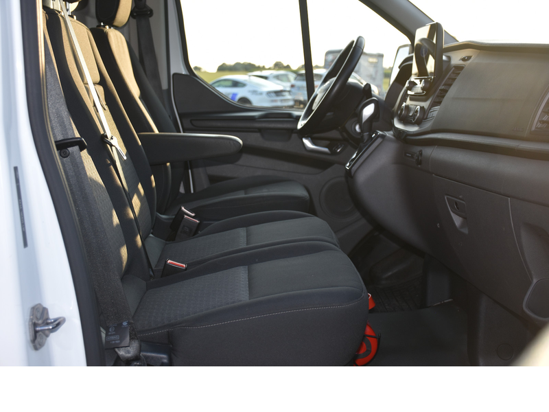 Ford Transit Custom 280 L1 Trend/Automatik/Navi/RFK — photo 7