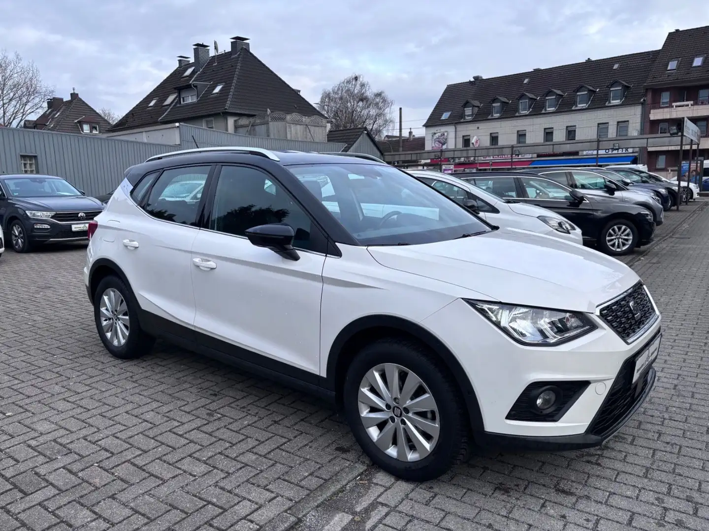 SEAT Arona Xcellence Navi Sitzh.Tempom.PDC Kamera DAB Weiß - 2