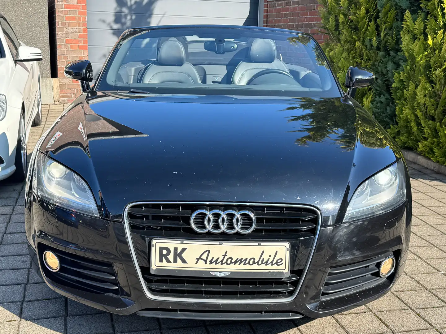 Audi TT Roadster 2.0 TFSI S tronic Schwarz - 2