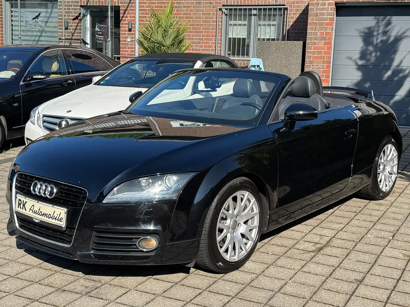 Audi TT Roadster 2.0 TFSI S tronic Schwarz - 1