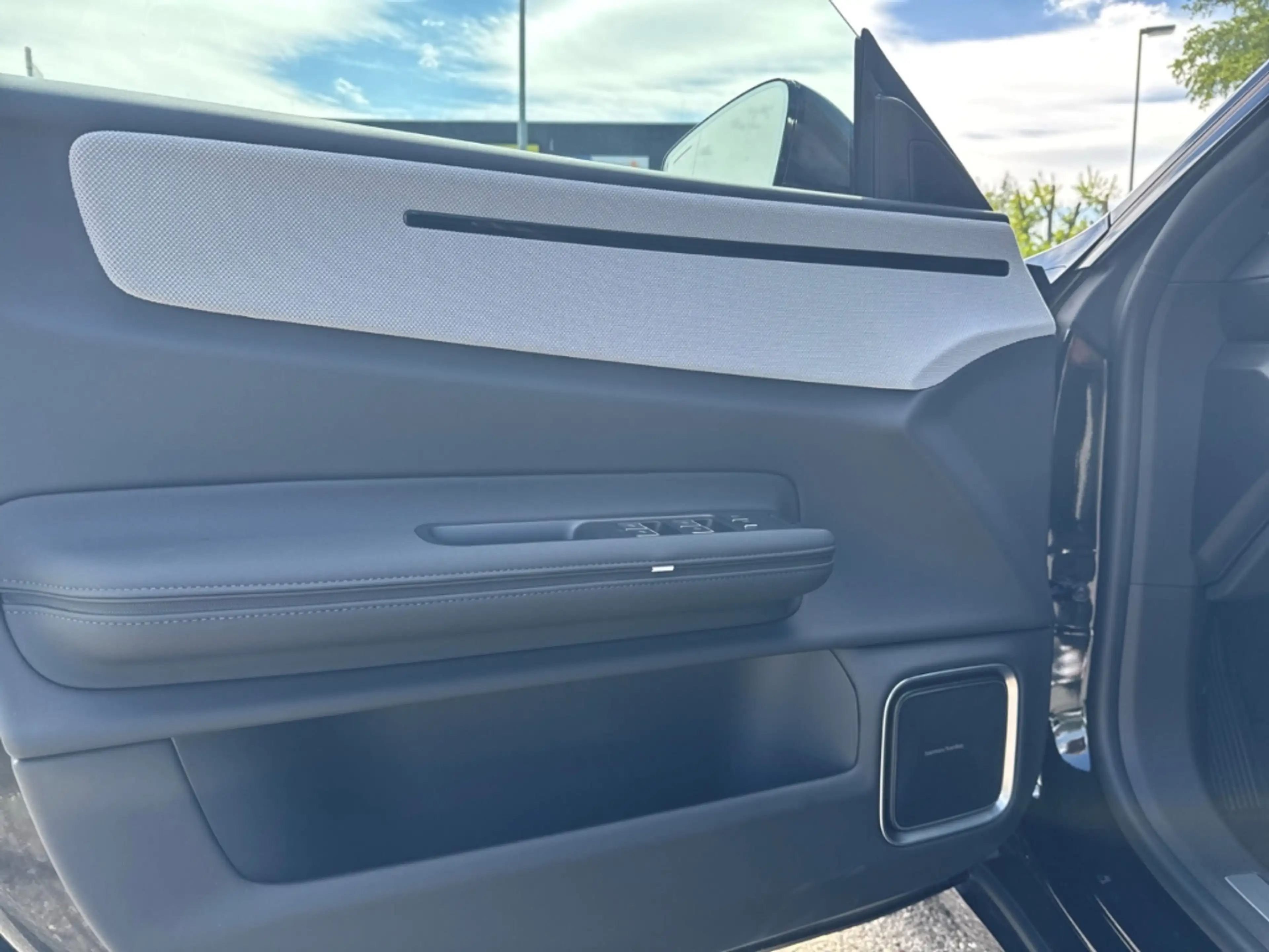 Polestar 4 Long Range Dual Elektro 100kWh HUD StandHZG Navi M — photo 15