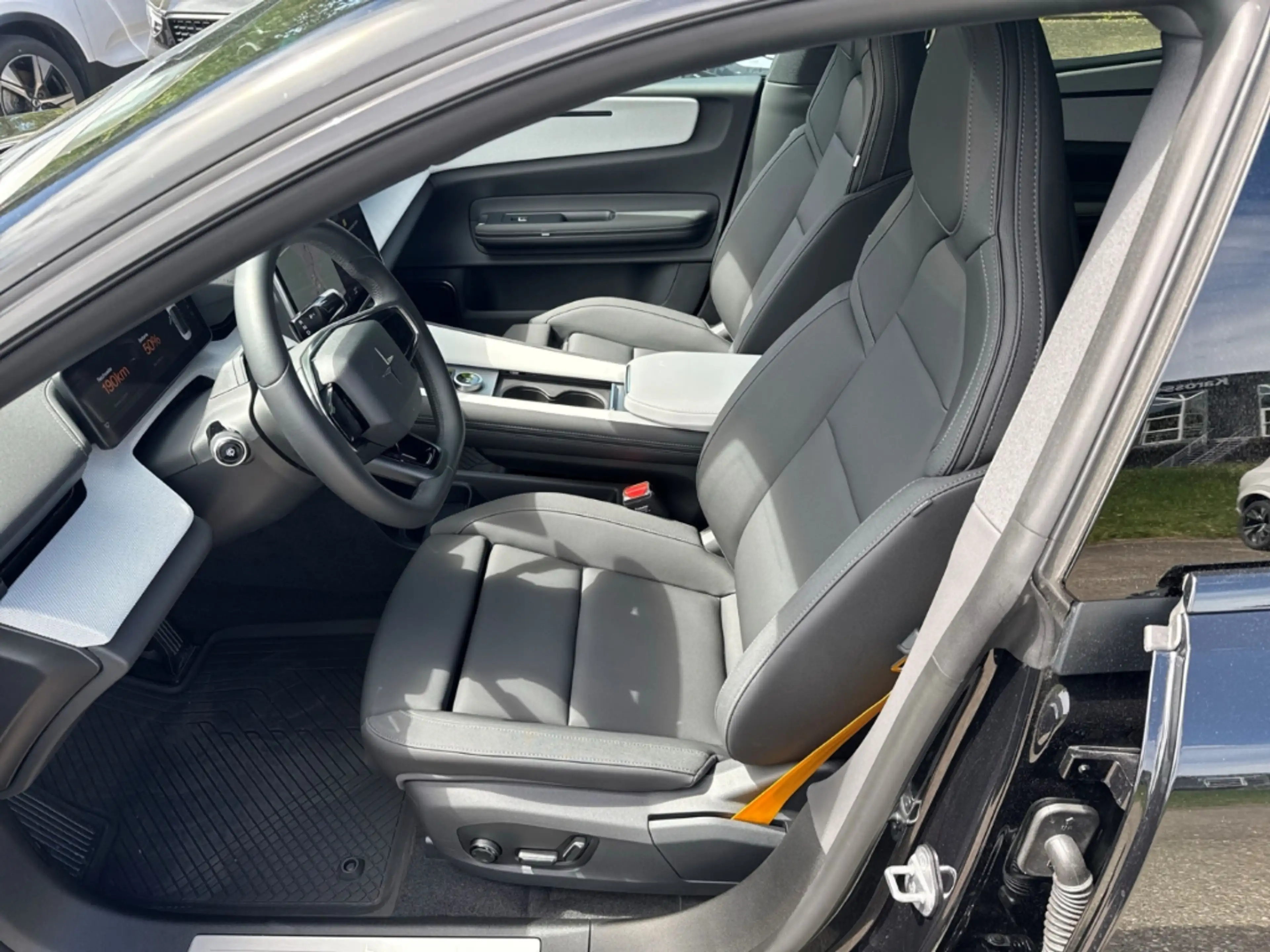 Polestar 4 Long Range Dual Elektro 100kWh HUD StandHZG Navi M — photo 6