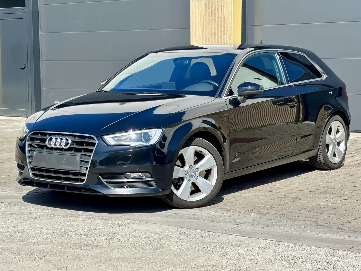 Audi A3 1.8 TFSI Quattro Ambition S line Stronic Noir - 1