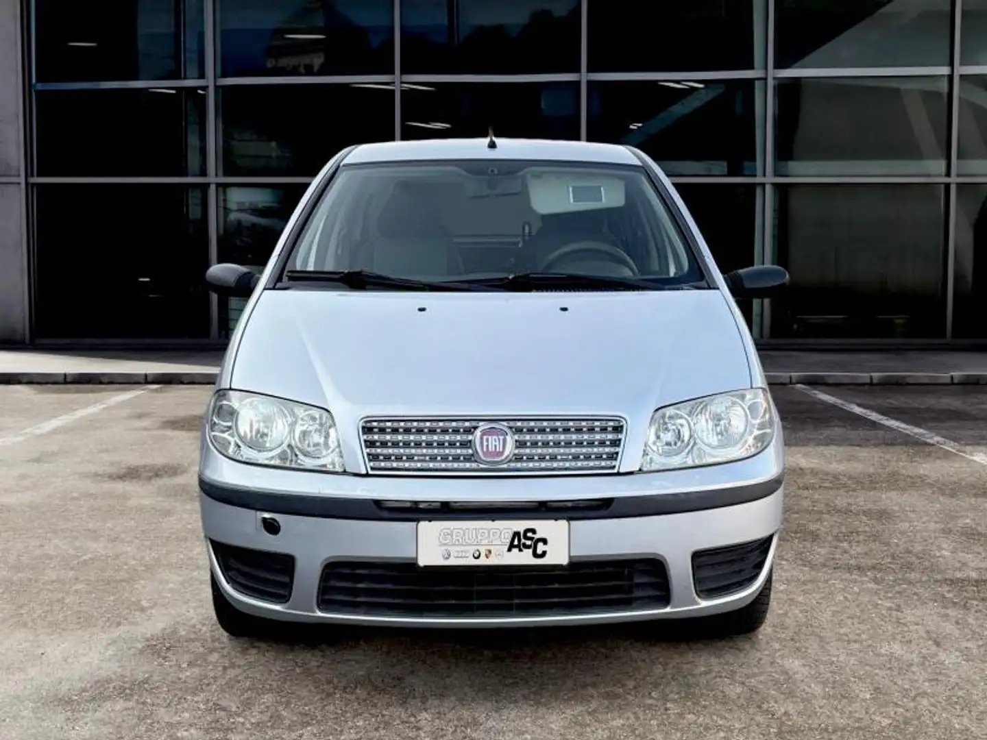 Fiat Punto Punto 5p 1.2 BENZ 69 CV Classic OK NEOPATENTATI Argento - 2