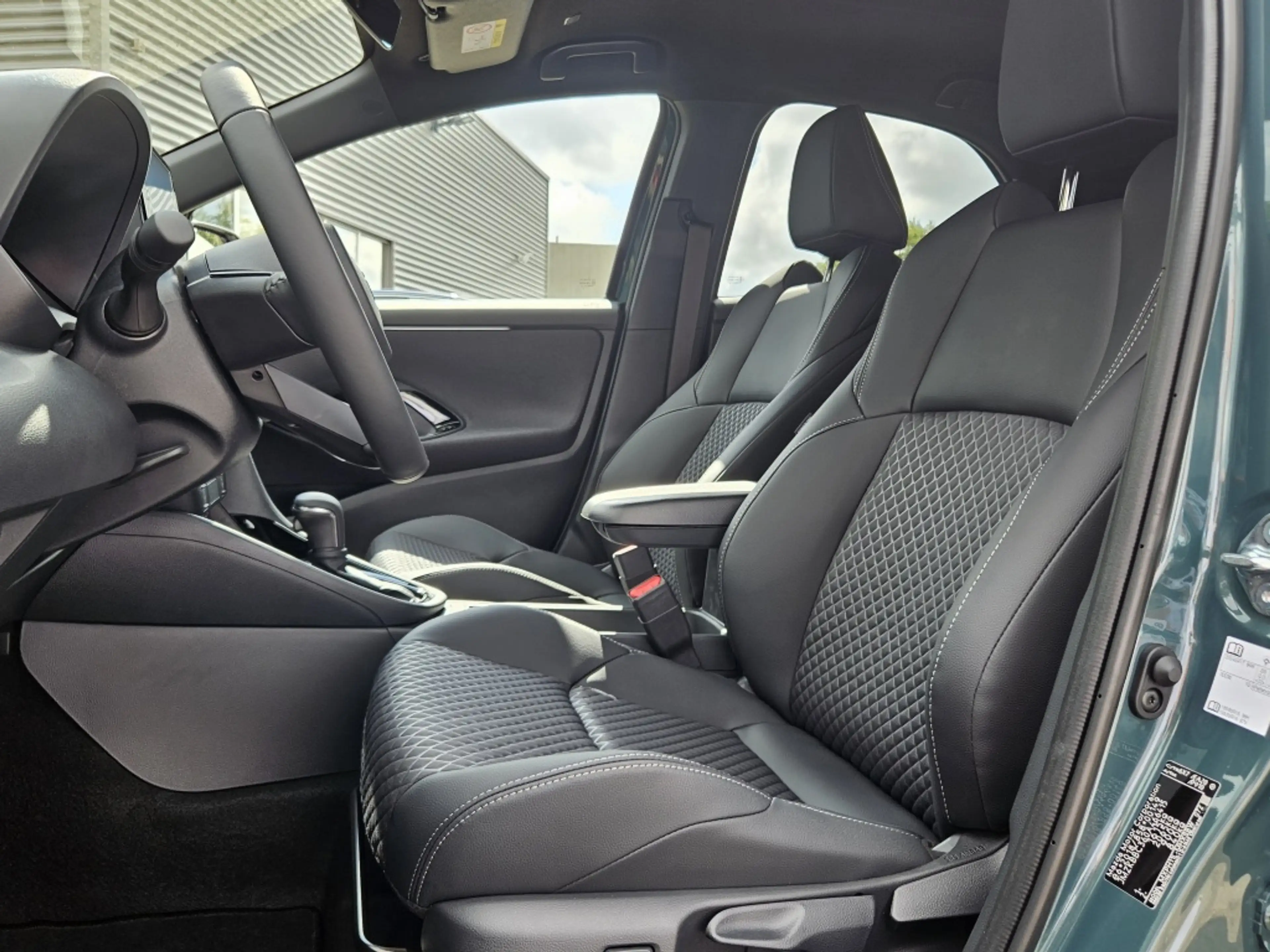Mazda 2 Hybrid 1.5 Homura / Nieuwe kleur: Fern Green / DEM — photo 15