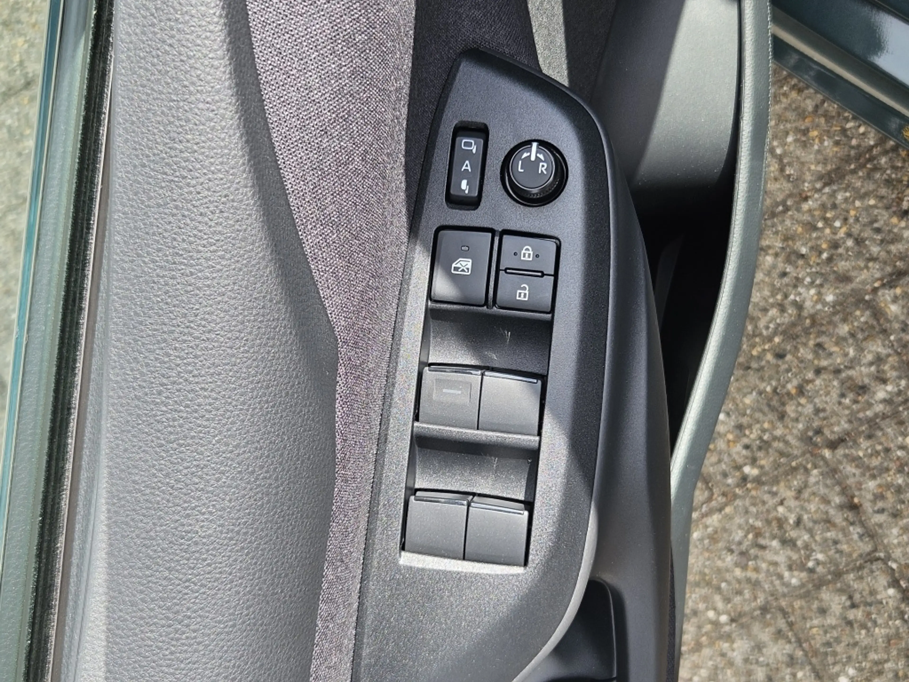 Mazda 2 Hybrid 1.5 Homura / Nieuwe kleur: Fern Green / DEM — photo 13
