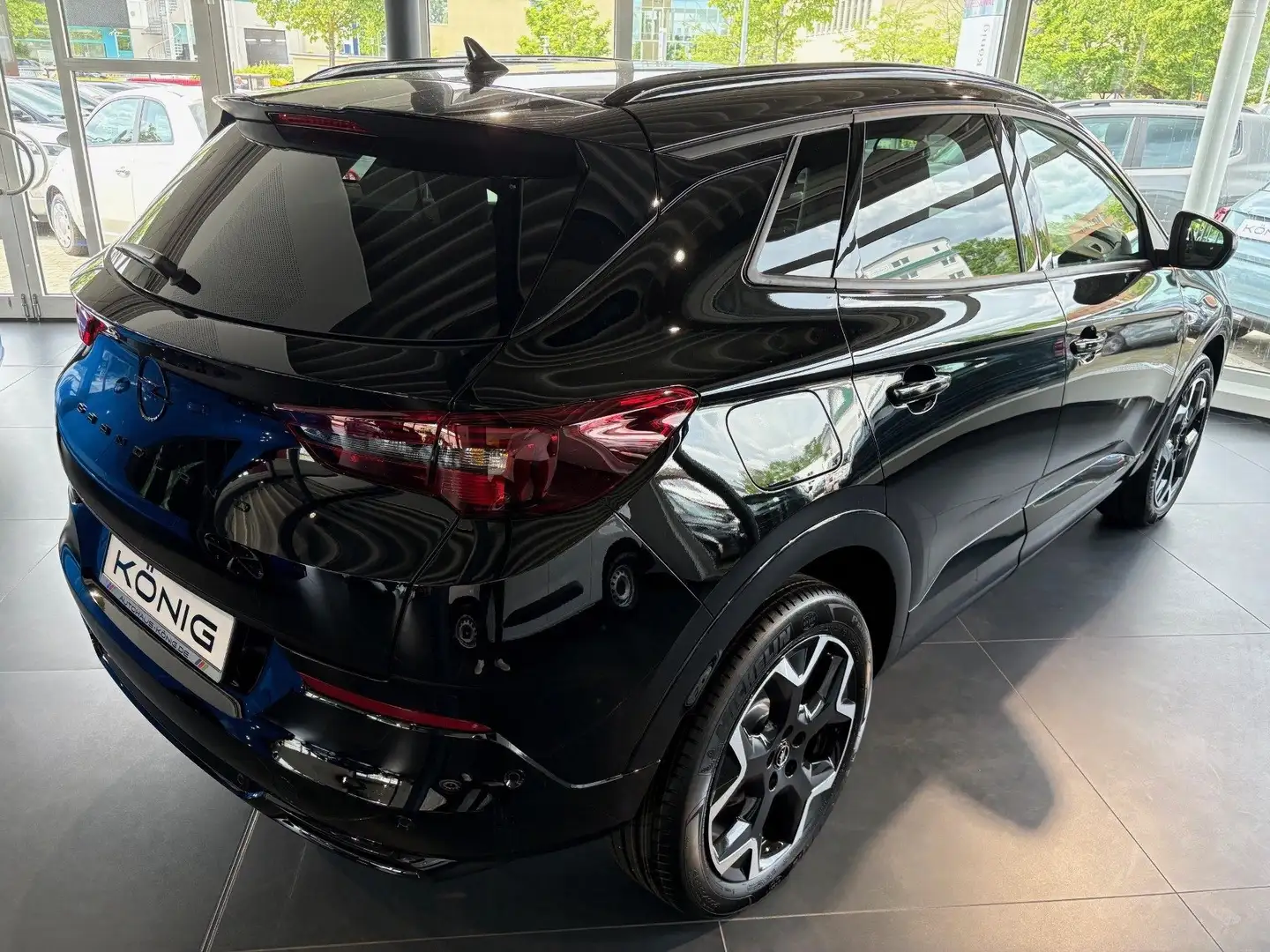 Opel Grandland X Ultimate, 1.5 Diesel Automatik Schwarz - 2