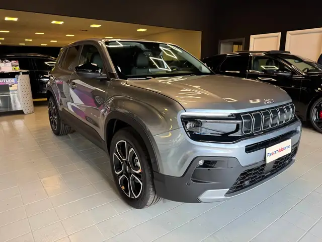 Jeep Avenger view 8
