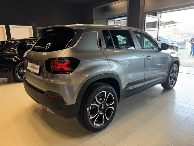Jeep Avenger view 6