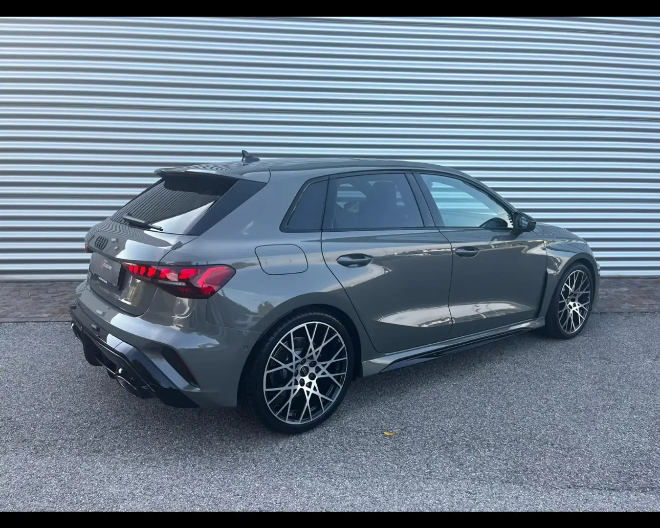 Audi RS3 RS 3 Sportback    294 kW S tronic - 2